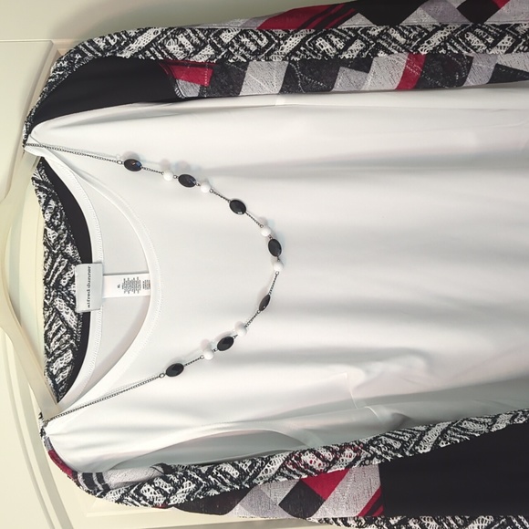 Alfred Dunner Barcelona Blouse with Necklace - Picture 3 of 9